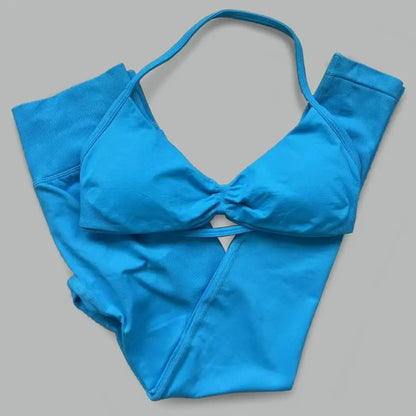 2-Piece Set Women's Seamless Clean (No Logo) Yoga Set, Halter Neck Sports Bra & High-Waisted Lifting Leggings for Gym Workouts