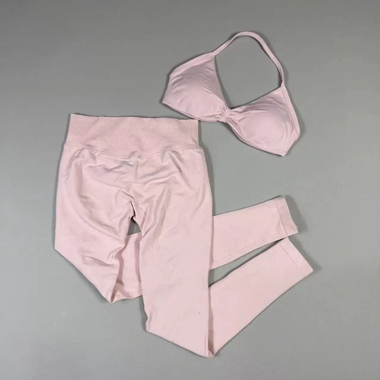 2-Piece Set Women's Seamless Clean (No Logo) Yoga Set, Halter Neck Sports Bra & High-Waisted Lifting Leggings for Gym Workouts