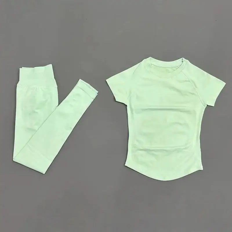 Move Confidently Seamless Yoga Set