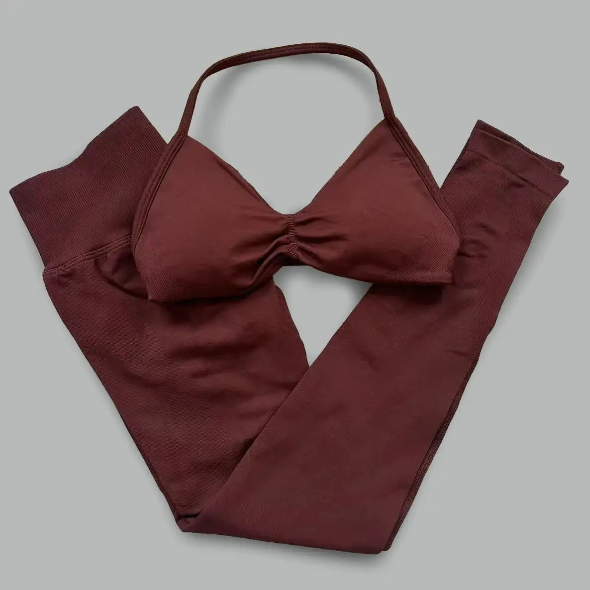 2-Piece Set Women's Seamless Clean (No Logo) Yoga Set, Halter Neck Sports Bra & High-Waisted Lifting Leggings for Gym Workouts